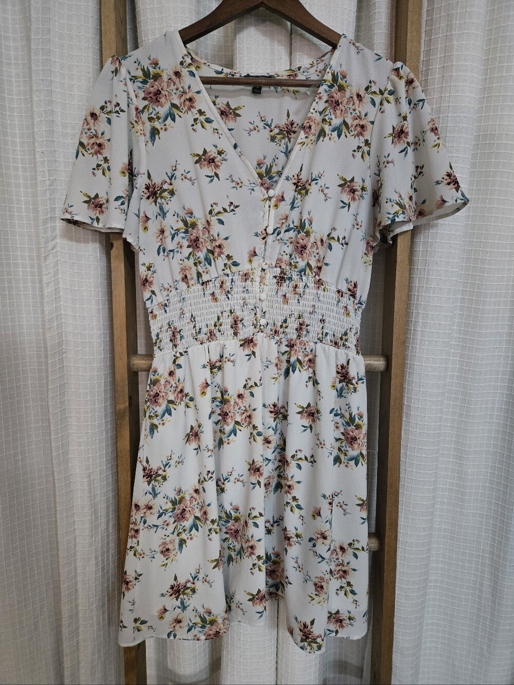 Lily Rose Cream Floral V-Neck Smocked Mini Dress Size Medium